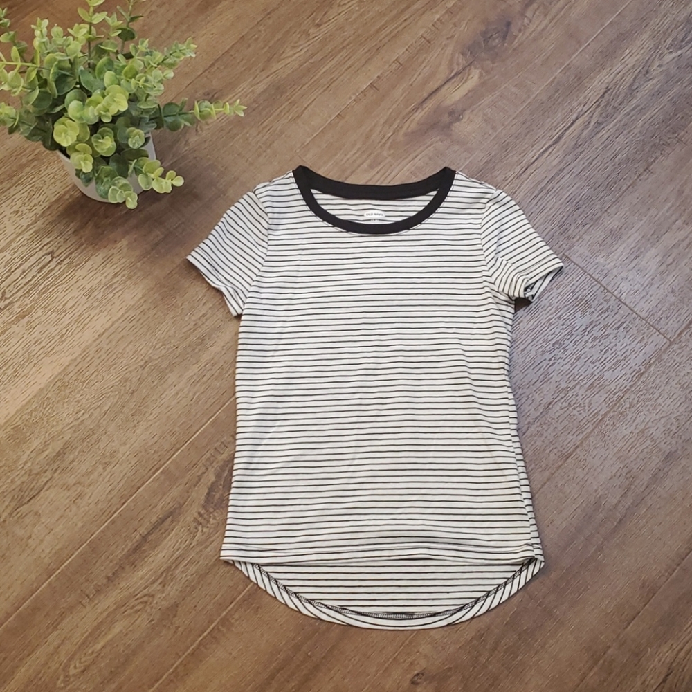 2/$20 NWOT OLD NAVY Top
